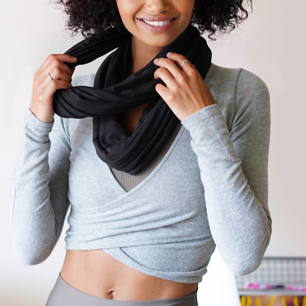 Beyond Yoga® Infinity Hidden Pocket Scarf *NWT*